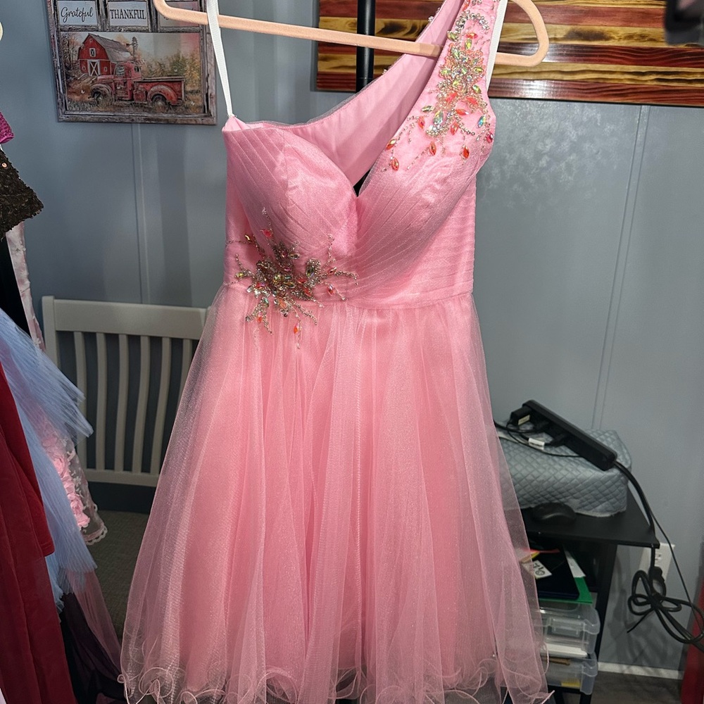 Pink Mini Hoco dress - Picture 3 of 4